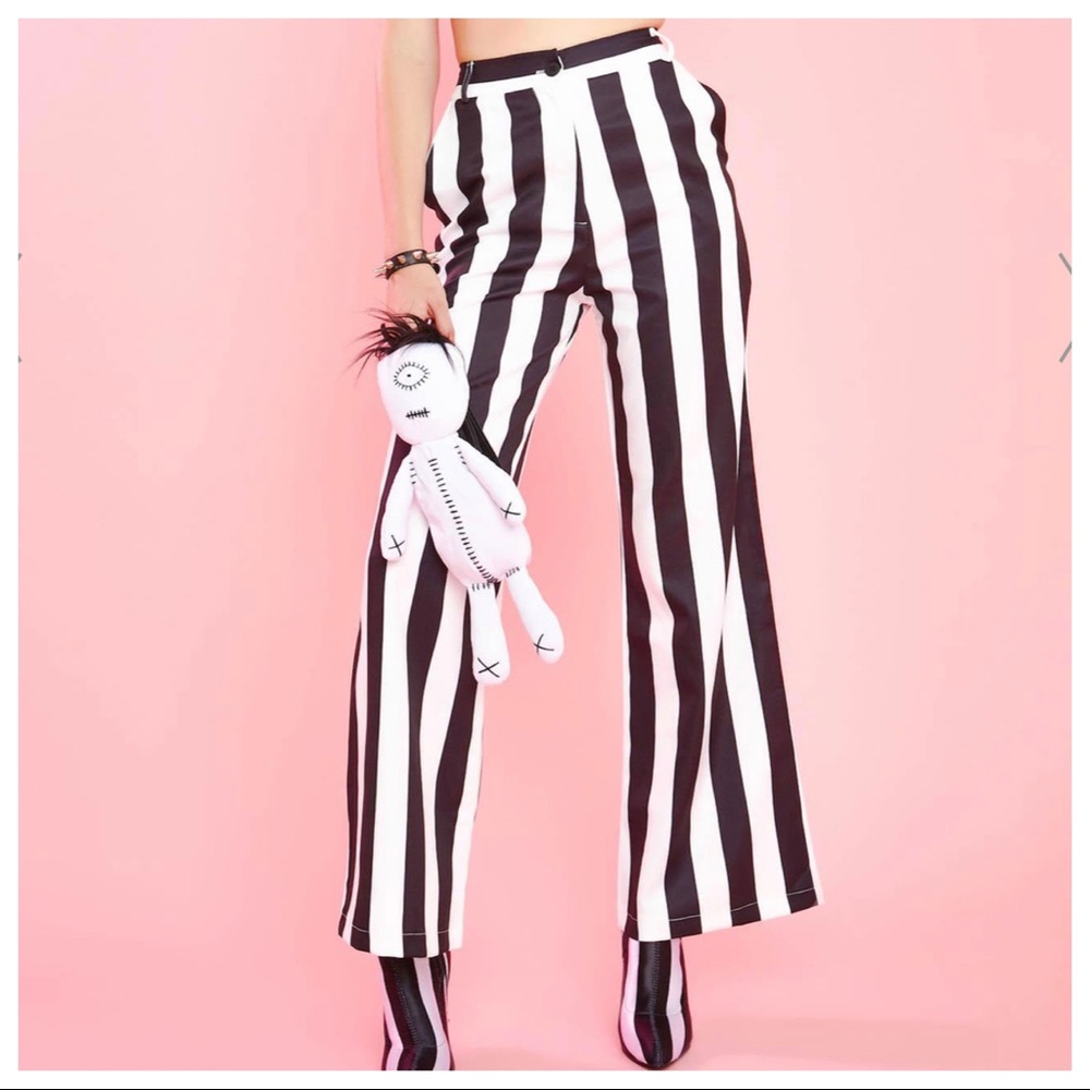 ✨LAST ONE✨WIDE LEG CROPPED STRIPPED POCKETS PANTS - Picture 2 of 5